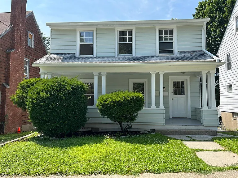 27 W Arnold Rd #1 — Photo 3