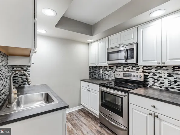 115 E Kings Hwy Unit 423, Maple Shade, NJ 08052