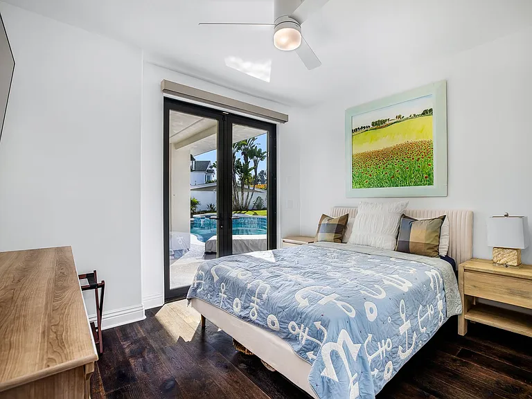 1070 Coronado Avenue — Photo 37