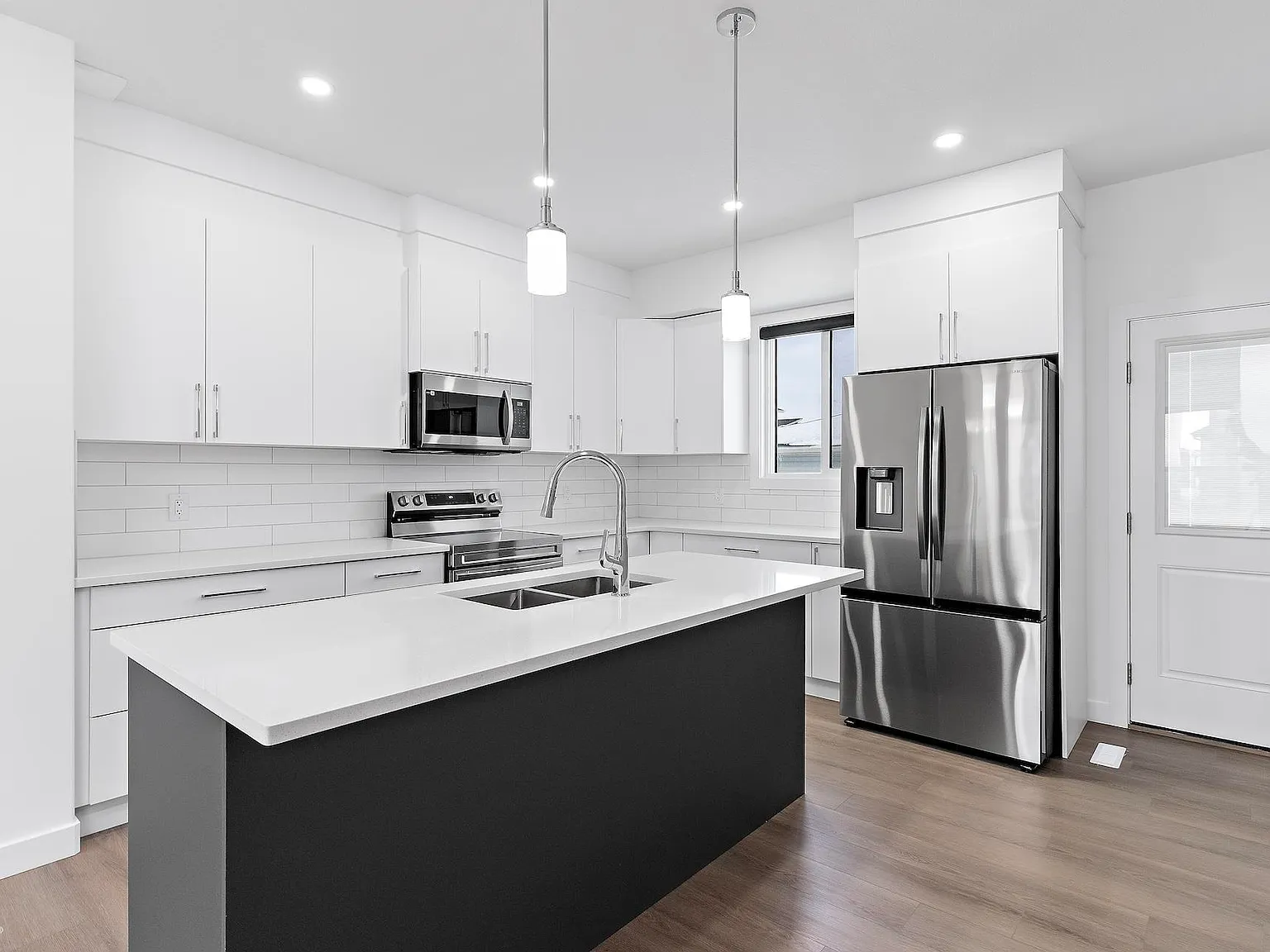 3 bed, 2.5 bath, 1501 sqft, $1,995 — Photo 4