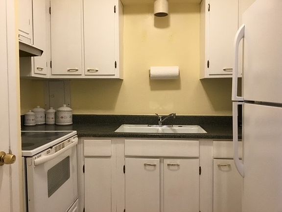 5th image of 500 E Dogwood Ln APT 110