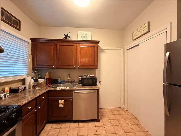 412 Bellevue Ave #9 — Photo 12