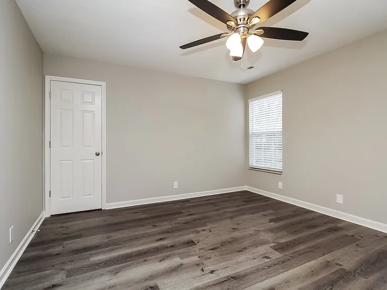 116 Yocum Dr — Photo 10