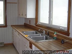 4th image of 138 W Ash St