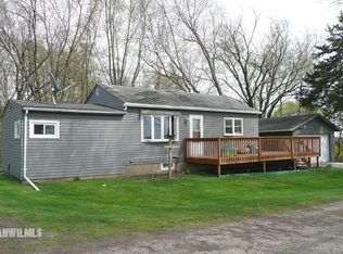 445 S Main St, Nora, IL 61059