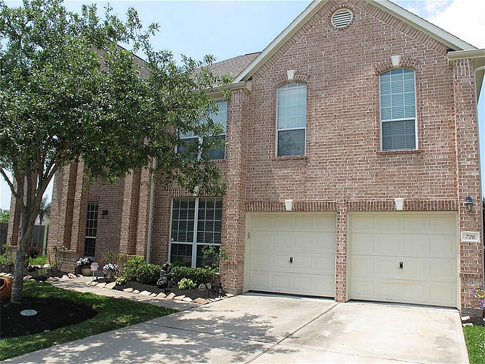 1st image of 728 Almond Pointe