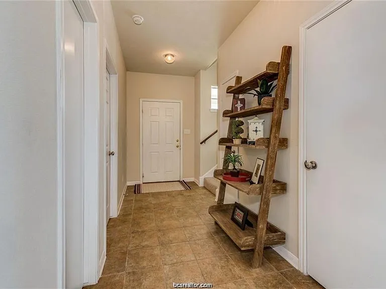 4115 McFarland Dr — Photo 5