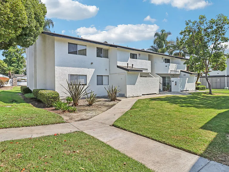 Waterleaf Apartment Homes — Photo 55