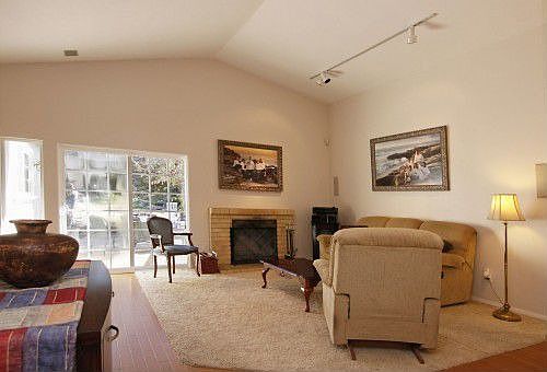 5th image of 1410 Autumn Woods Pl