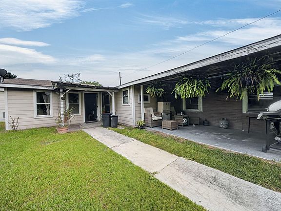 3rd image of 7433 Red Robin Ln