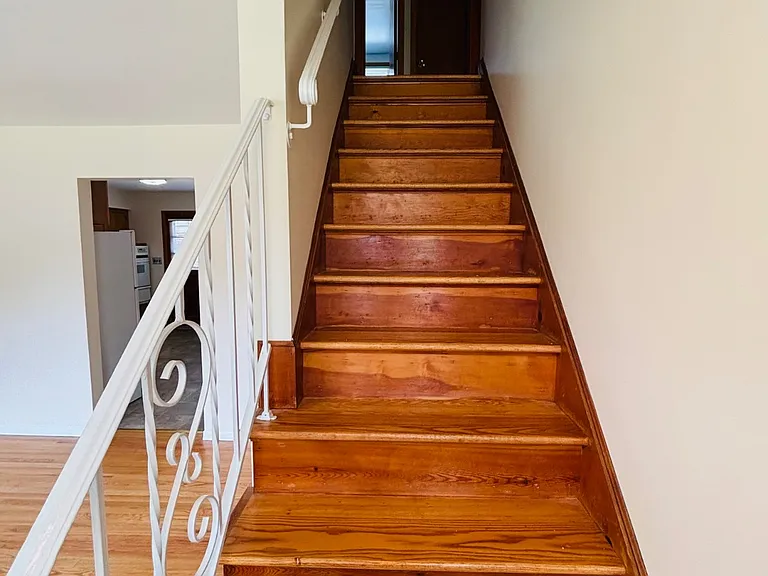 20 Union Ave — Photo 10