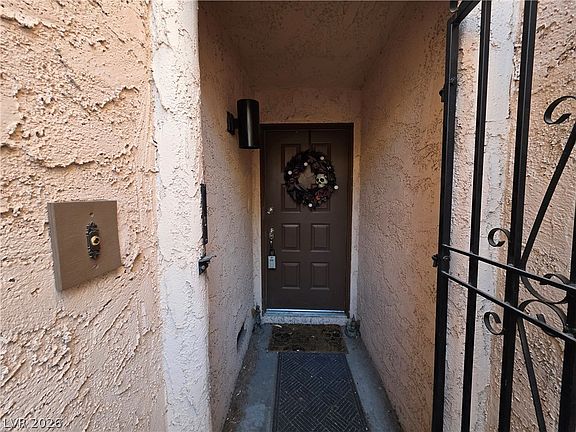 5th image of 3373 Milenko Dr