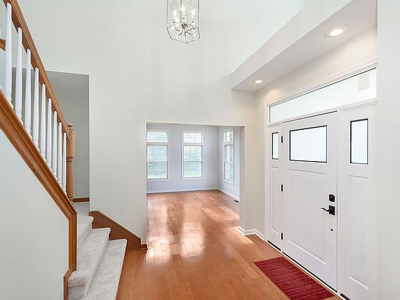 4th image of 443 Quincy Pl