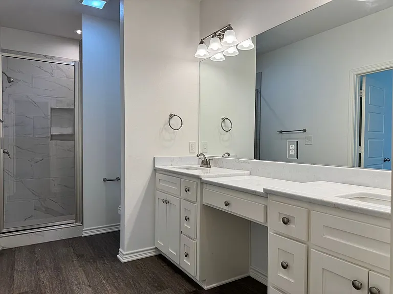 3704-3784 Cottage Park Cir — Photo 27