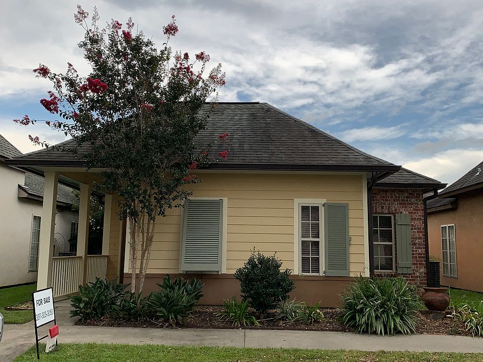 1st image of 110 Barton Trce