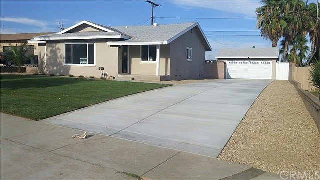 Plenty of parking for over 10+ cars, trailers,boats, RV's toys, ect on your BRAND NEW driveway!