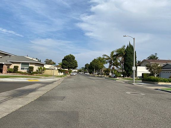 4th image of 7122 Wellesley Ave