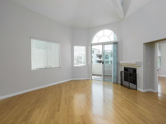 4th image of 4560 Coldwater Canyon Ave APT 302