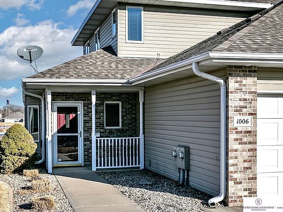 3rd image of 1006 Oxbow Dr