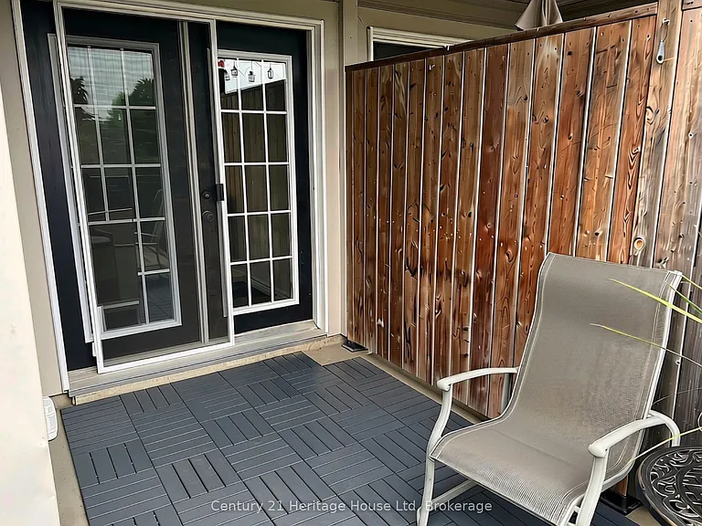 654 Woodlawn Rd E #B — Photo 16