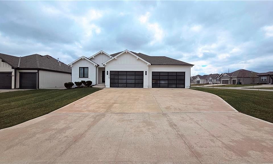 19429 W 201st Ter, Spring Hill, KS 66083 | Zillow