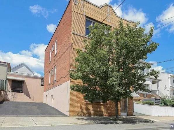 143 Farnham Ave, Garfield, NJ 07026