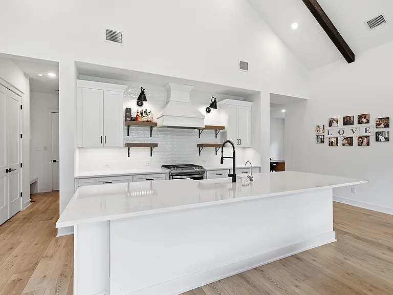 4728 Brockwell Dr — Photo 30