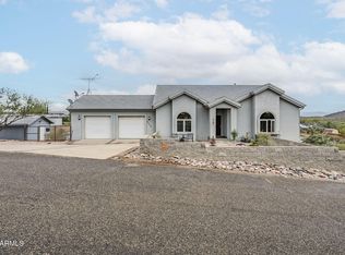 17862 E Hummingbird Ln, Mayer, AZ 86333