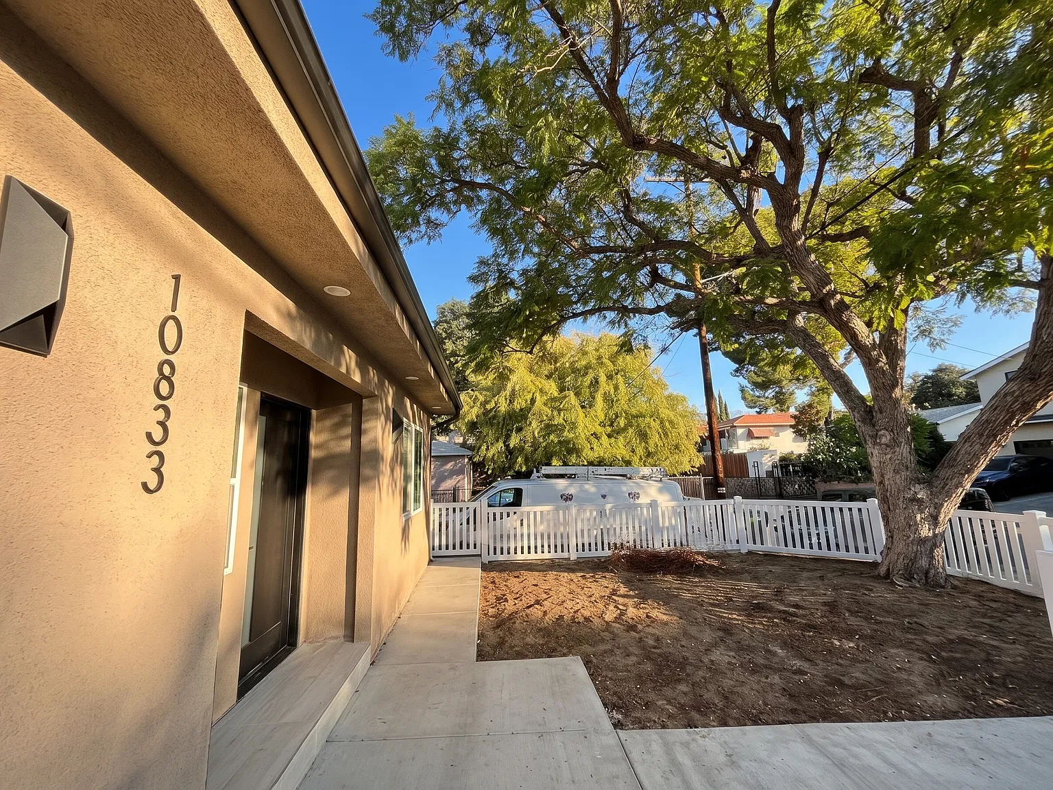 3 bed, 1200 sqft, $3,800 — Photo 1