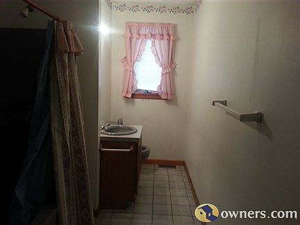 full bath upstairs