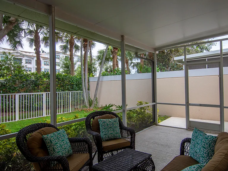 504 Capistrano Dr — Photo 32