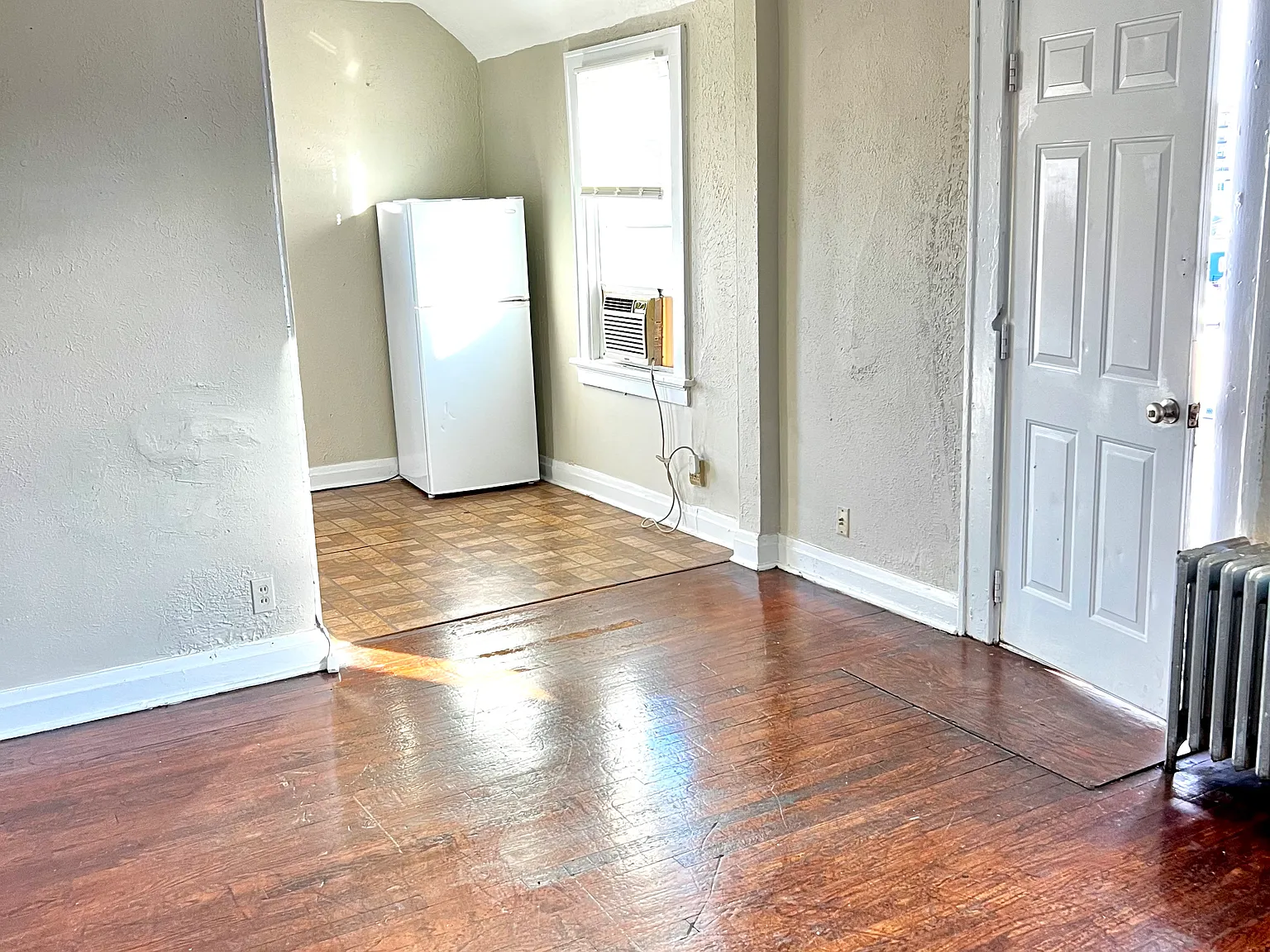 Studio, 400 sqft, $814 — Photo 1