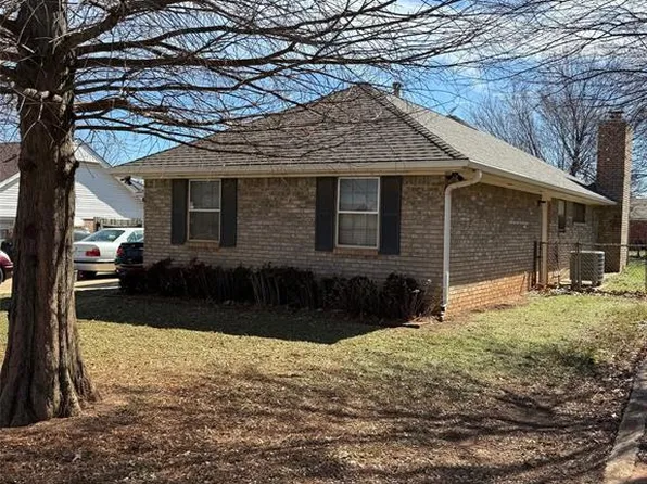 5408 NW 66th St, Warr Acres, OK 73132