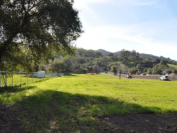 4th image of 20300 Almaden Rd