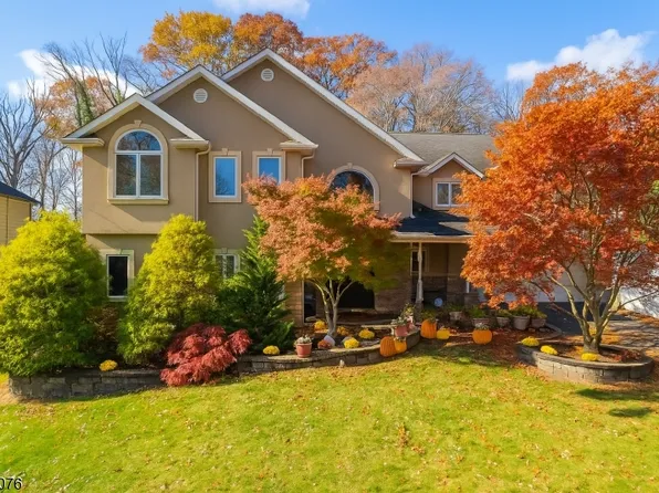 24 Woodland Rd, Clark Twp., NJ 07066