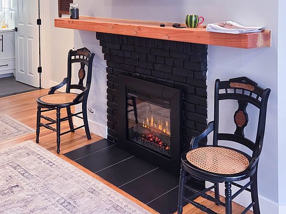 2nd image of 560 Columbus Ave APT 1