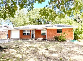 1110 Edgewood St, Ennis, TX 75119