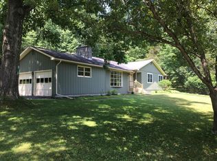 210 Rita Ln, Stroudsburg, PA 18360