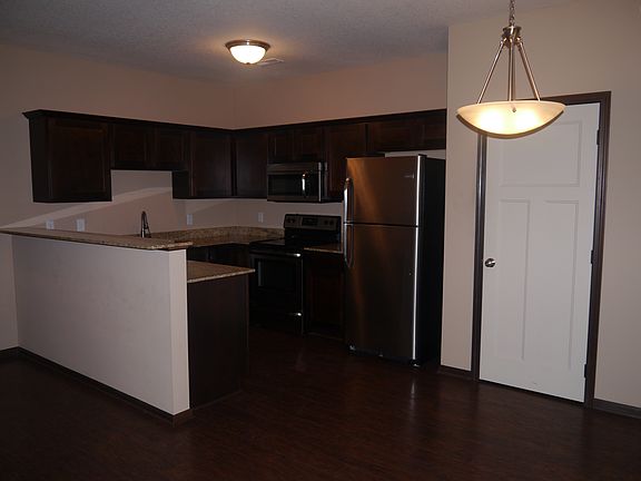 3rd image of 1211 NE Windsor Dr Unit 203