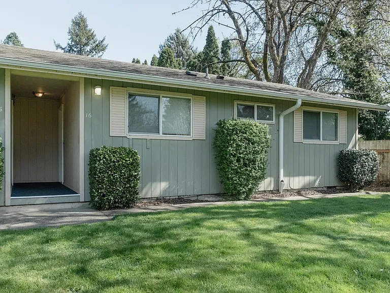 4645 SE King Rd — Photo 18