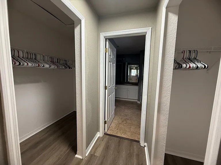 302 NW 2nd Pl — Photo 8