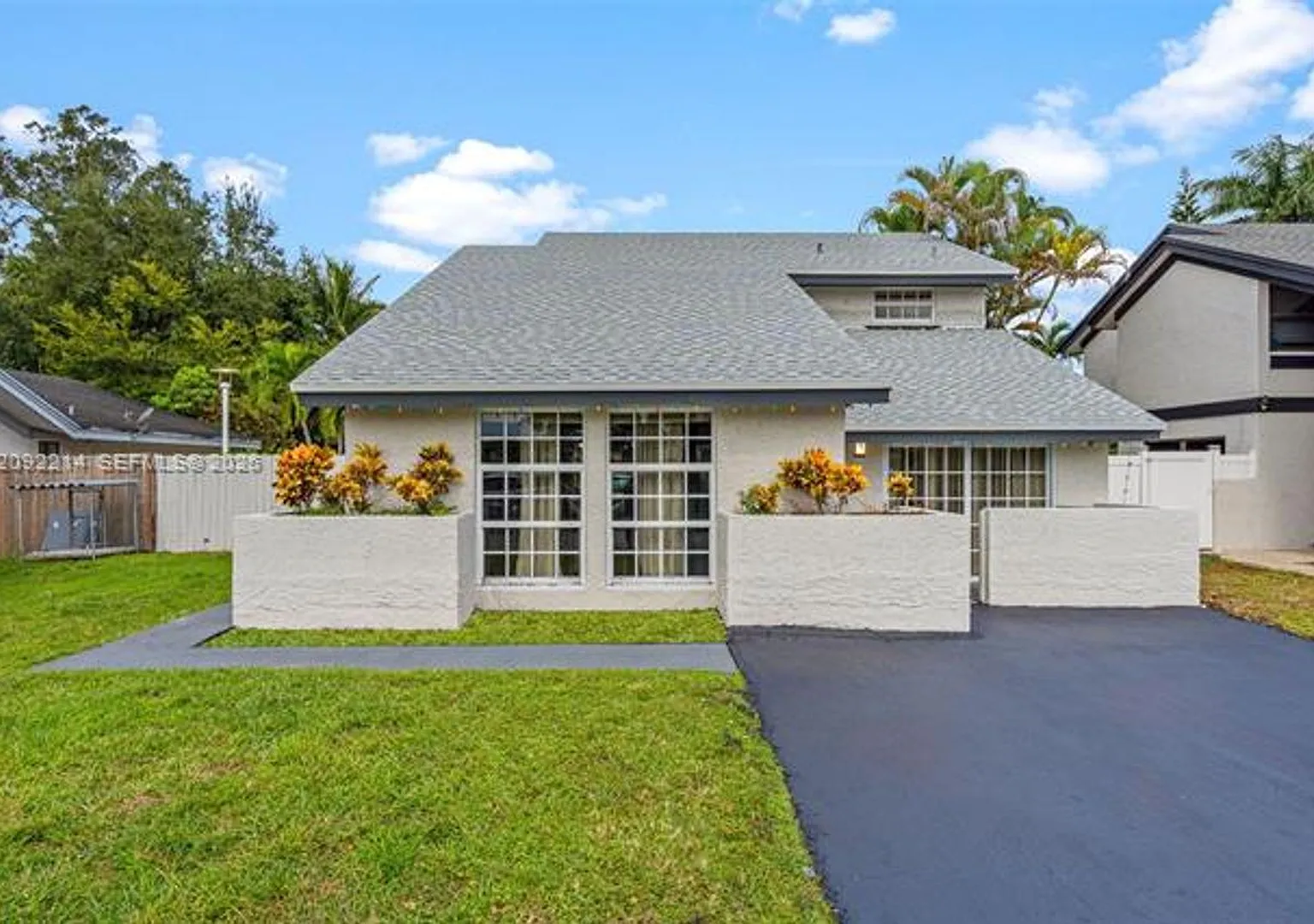 8351 SW 39th Ct # 8351, Davie, FL 33328 — Photo 4