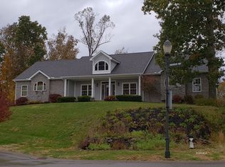 1 Pinewood Way, Athens, OH 45701