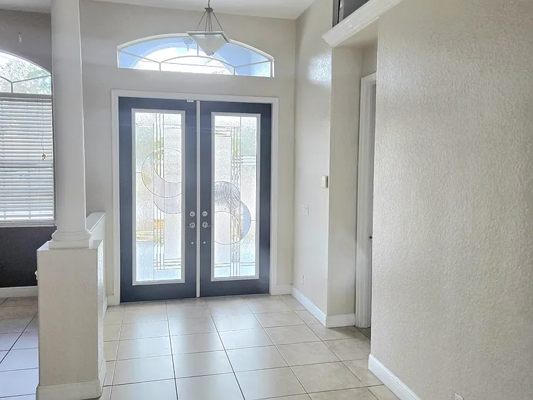 2472 SW Valnera St — Photo 6