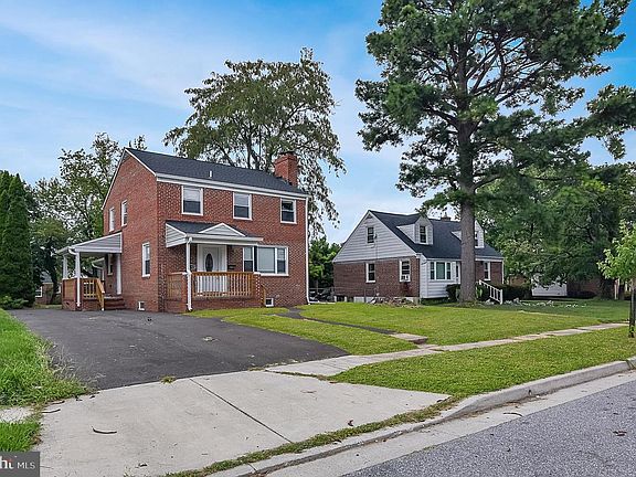3rd image of 3412 Fairview Rd