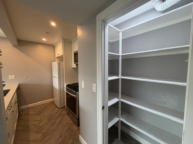 2605 Carleton Ln — Photo 33
