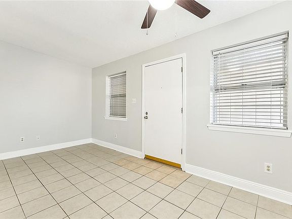 3rd image of 2301 Edenborn Ave APT 206