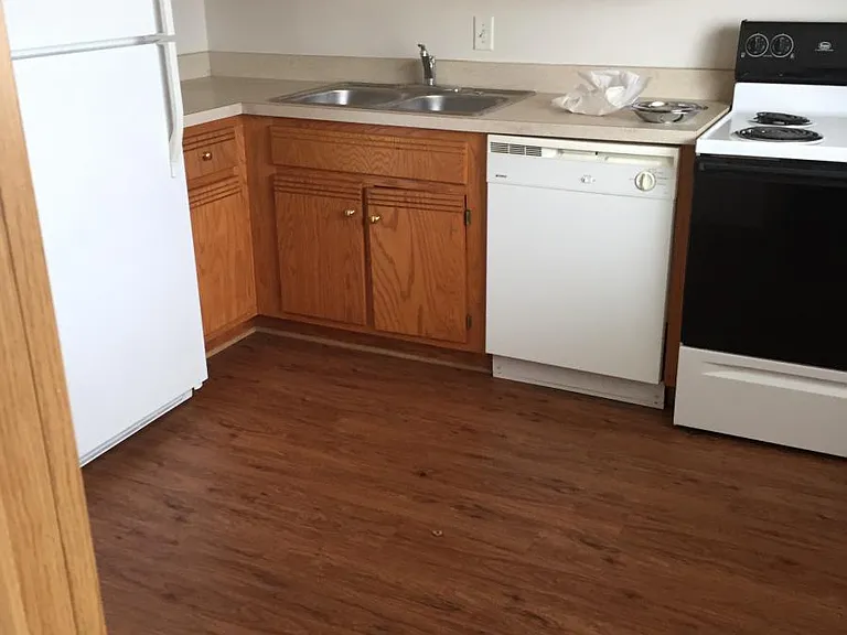 1816 Guion St — Photo 1