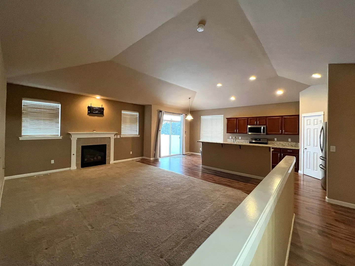 *360 Tour Available* Come Live On The Golf Course In Horn Rapids! — Photo 3