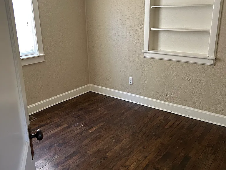 607 SE Howard Ave — Photo 7